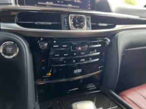 Lexus LX570