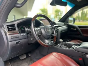 Lexus LX570
