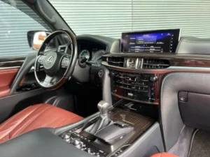 Lexus LX570