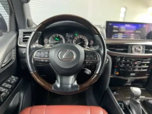 Lexus LX570