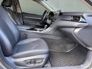 Toyota Camry 70