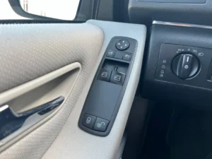Mercedes-Benz B170