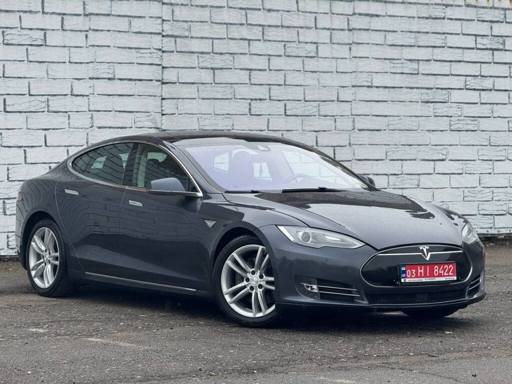 Tesla Model S