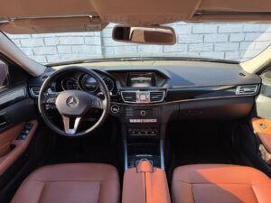 Mercedes-Benz E200