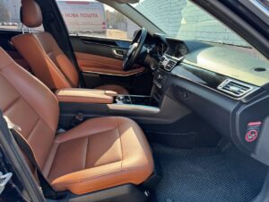 Mercedes-Benz E200