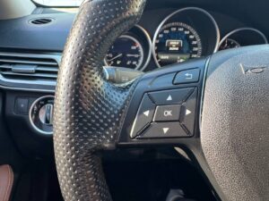Mercedes-Benz E200