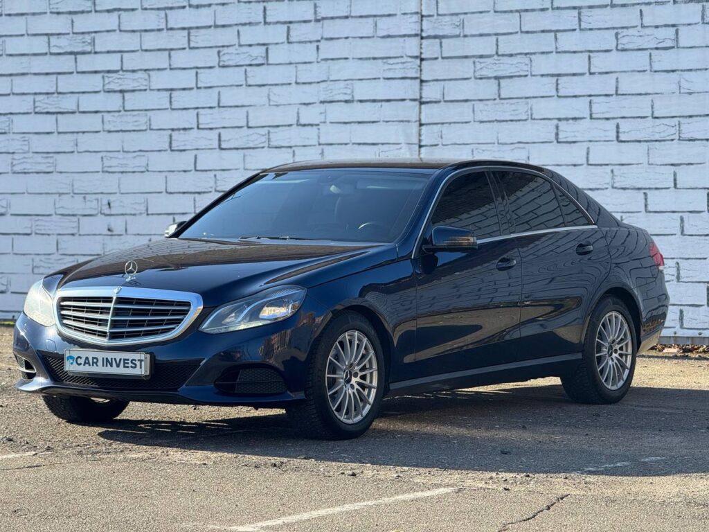Mercedes-Benz E200