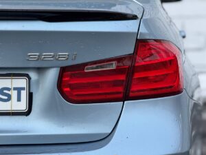 BMW 328i F30