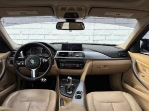 BMW 328i F30