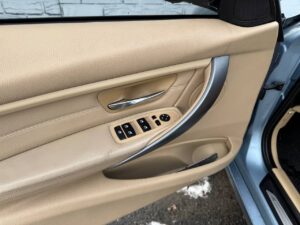 BMW 328i F30