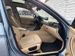 BMW 328i F30