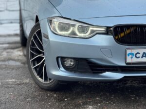 BMW 328i F30