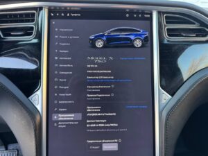 Tesla Model X 75D