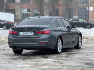 BMW 330e F30