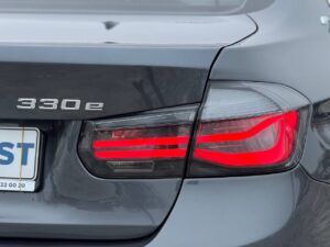 BMW 330e F30