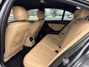 BMW 330e F30