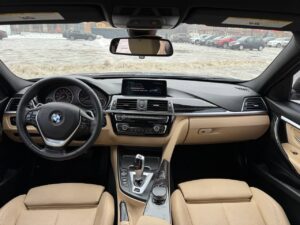 BMW 330e F30