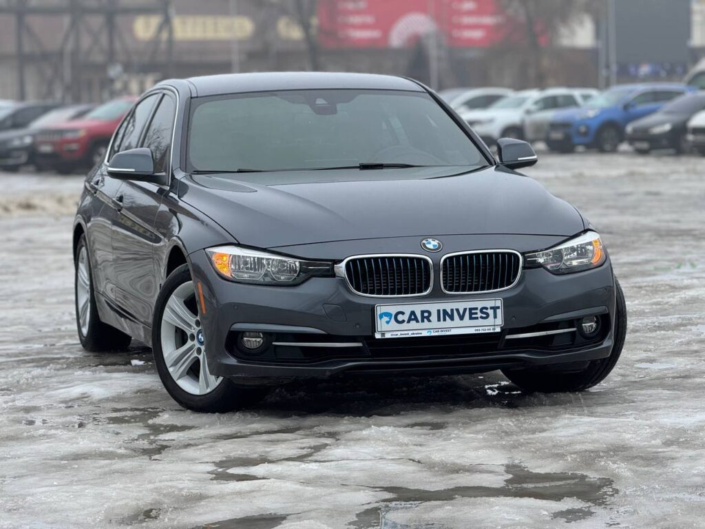 BMW 330e F30