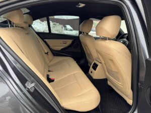 BMW 330e F30