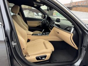 BMW 330e F30