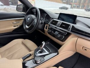 BMW 330e F30