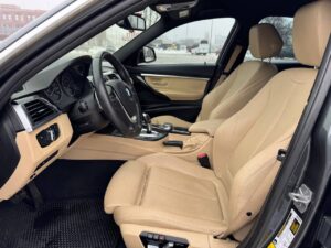 BMW 330e F30