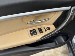 BMW 330e F30