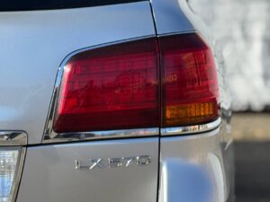 Lexus LX570