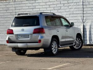Lexus LX570
