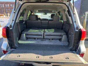 Lexus LX570