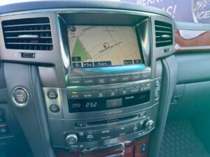Lexus LX570