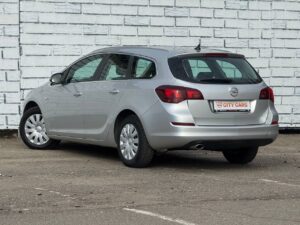 Opel Astra J