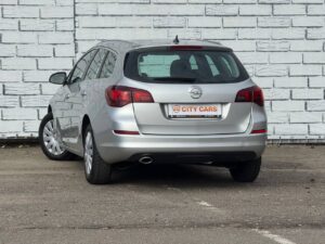 Opel Astra J