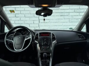 Opel Astra J