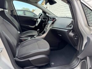 Opel Astra J