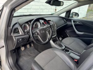 Opel Astra J