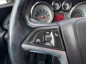 Opel Astra J