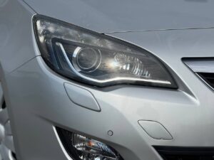 Opel Astra J