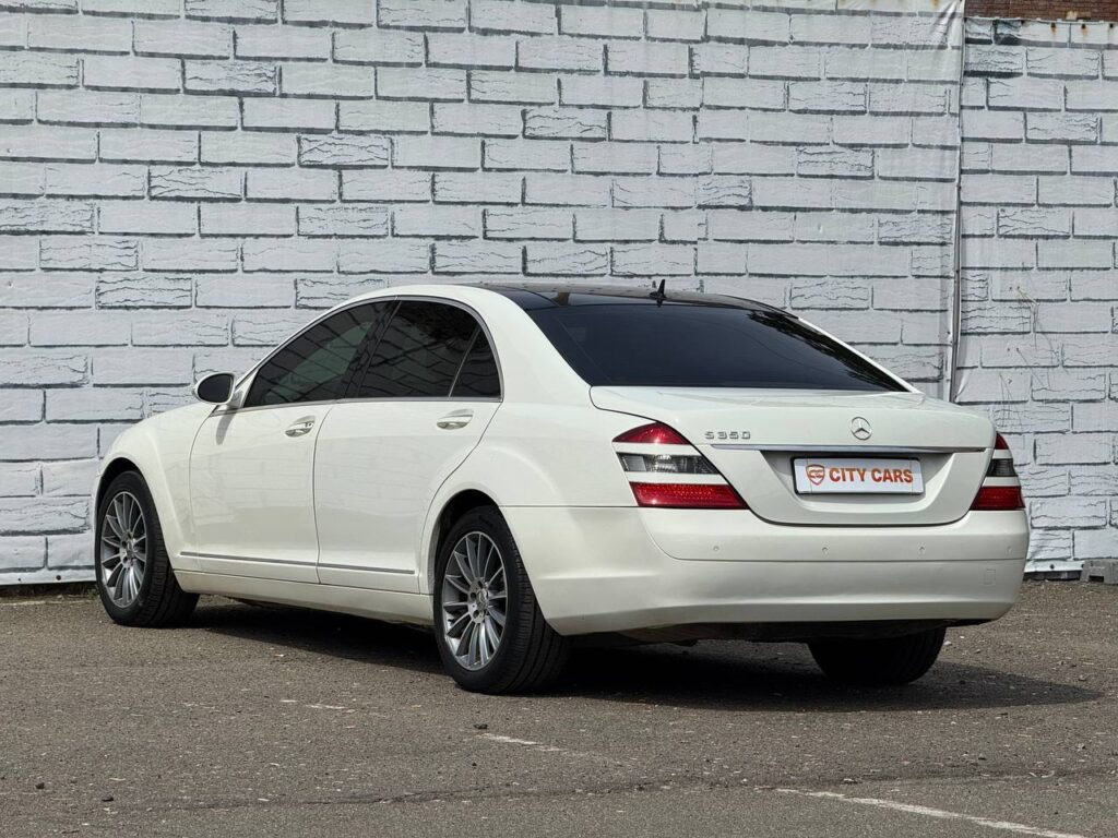 Автомобиль