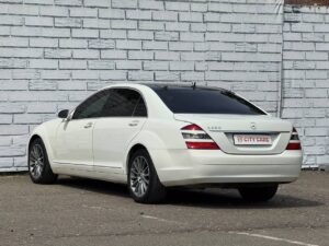 Mercedes-Benz S