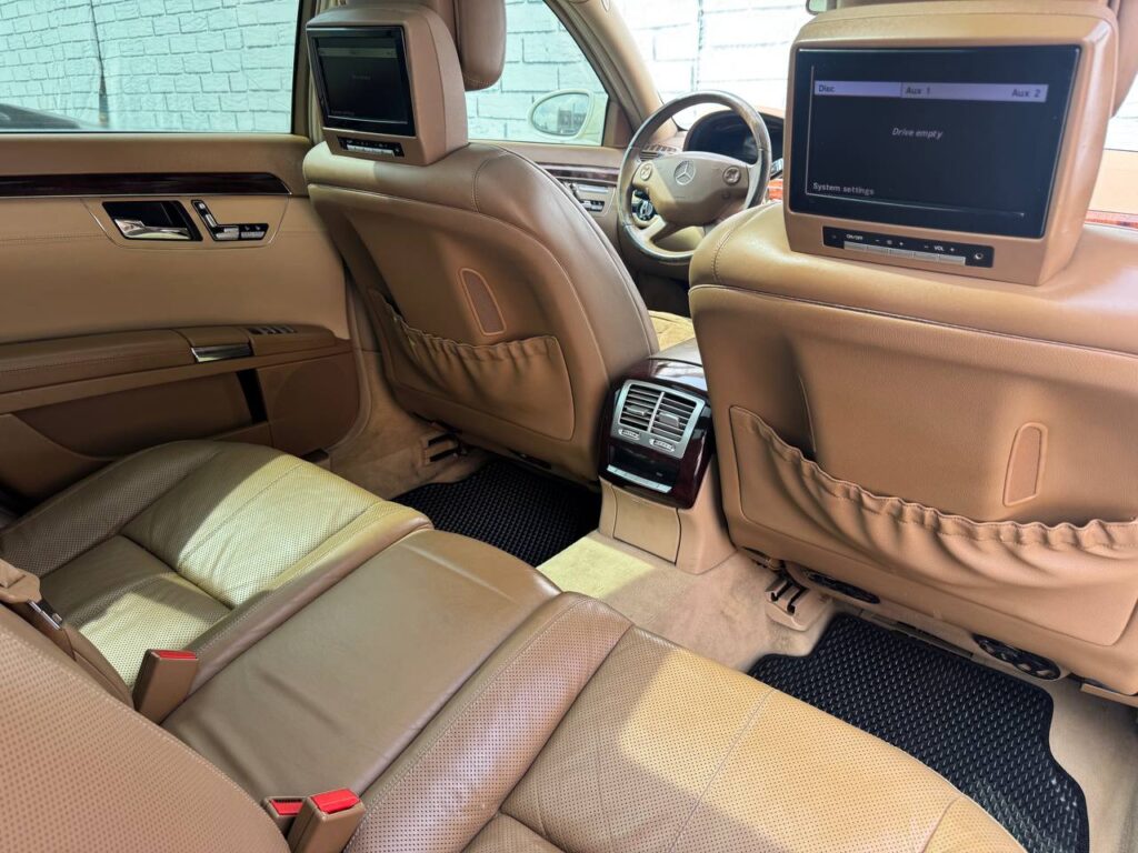 Автомобиль