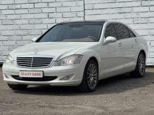 Mercedes-Benz S