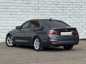 BMW 330e F30