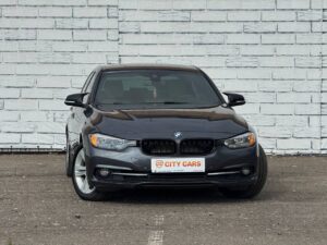 BMW 330e F30
