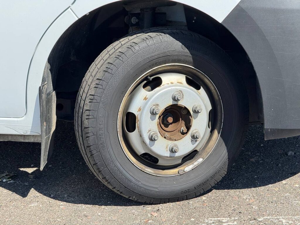 Автомобиль