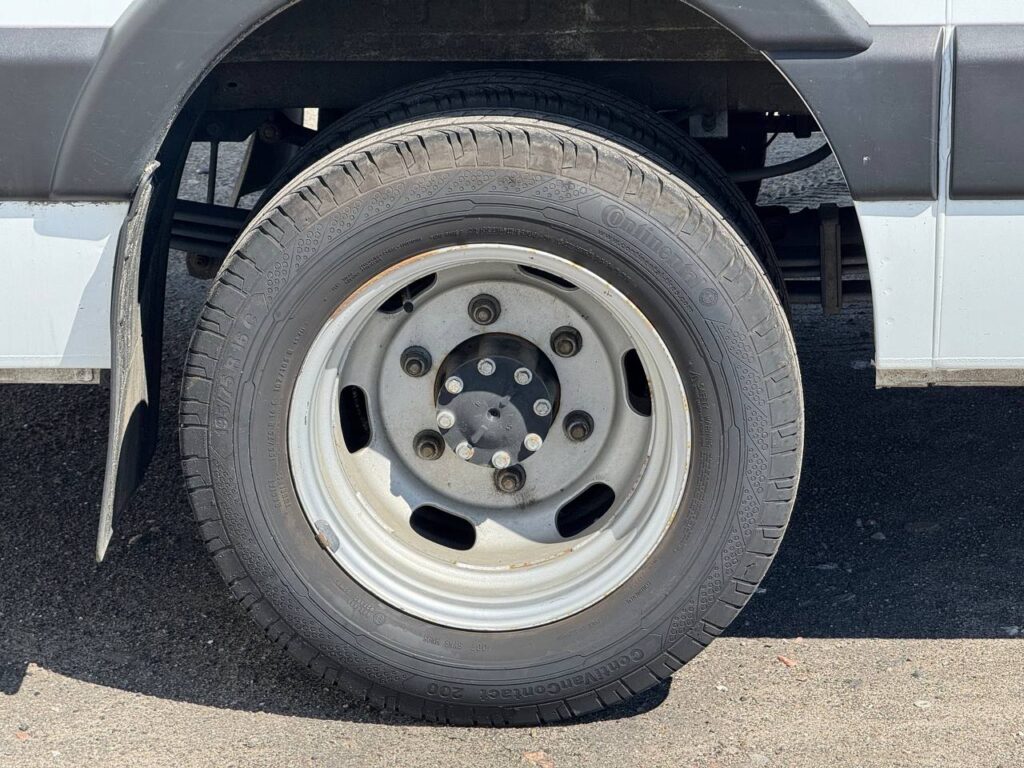Автомобиль