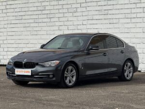 BMW 330e F30
